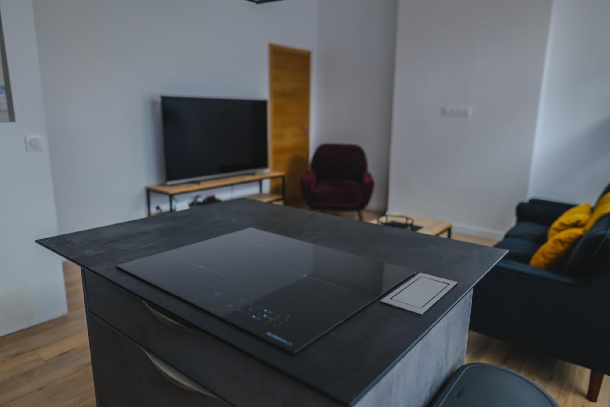 Apartment Le Moderne 100 Metres De La Gare Parking Gratuit
